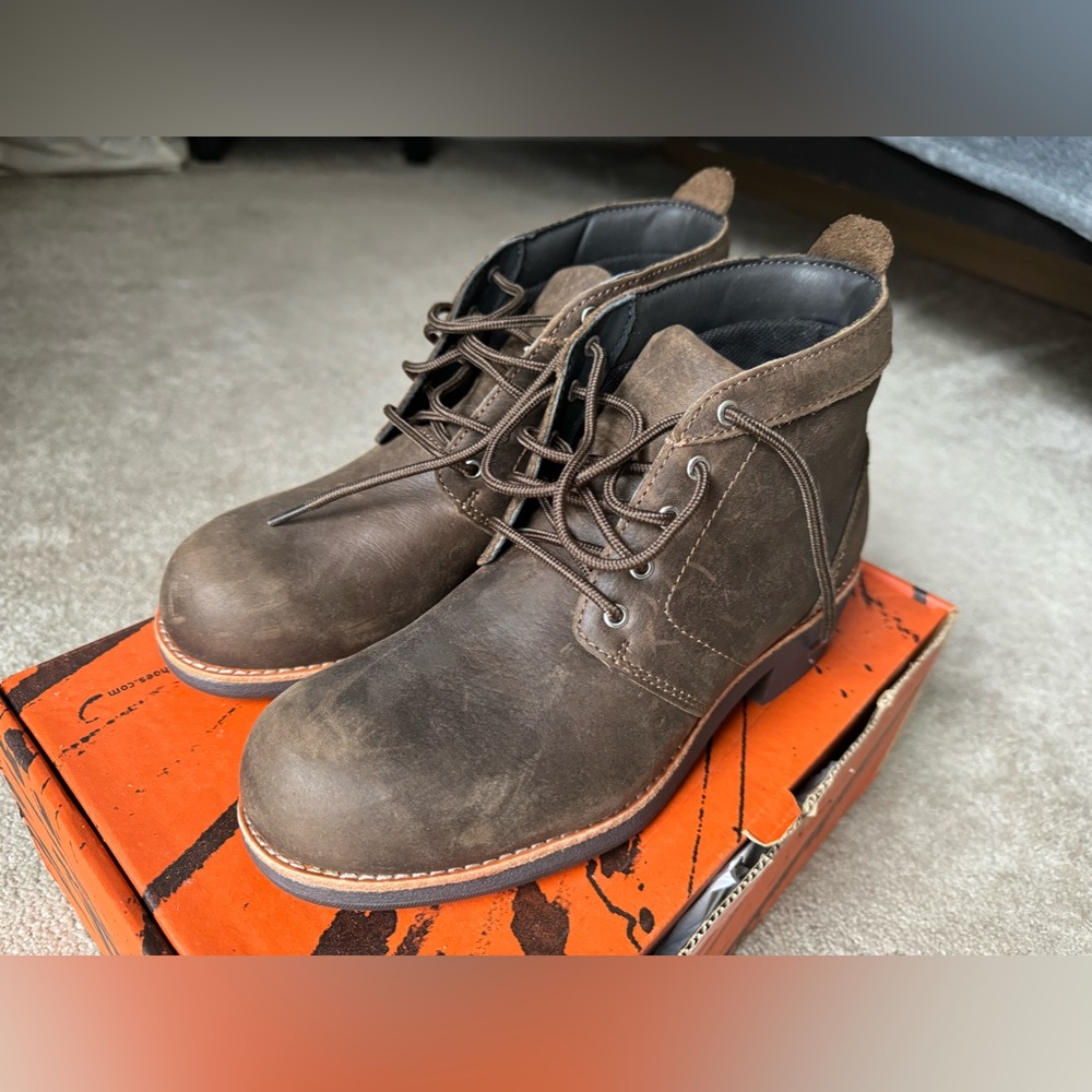 Red Wing Women’s Steel Toe Chukka Boot